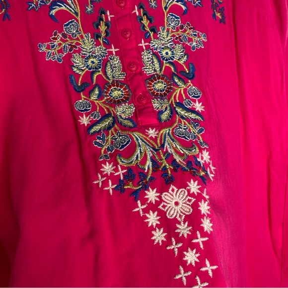 Luna Moon Hot Pink Embroidered Floral Tab Sleeve Tunic Top Size Large NWOT - Picture 4 of 9